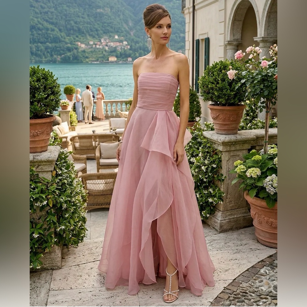 Romantic Strapless Pink Chiffon Evening Gown